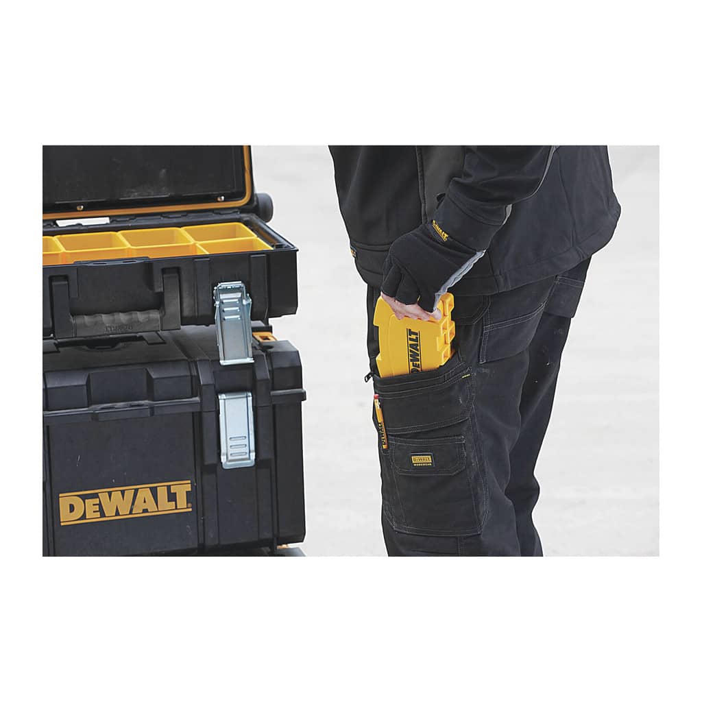 DeWalt DT71506 - 30-dielna súprava skrutkovacích nástavcov 25mm s multifunkčným skrutkovačom